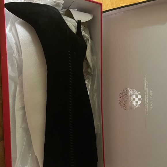 VINCE CAMUTO - over the knee - Picture 8 of 10